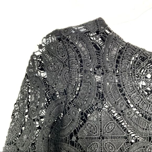 Charlotte Russe Black Crochet 3/4 Sleeve Romper X-Small XS - Picture 2 of 8